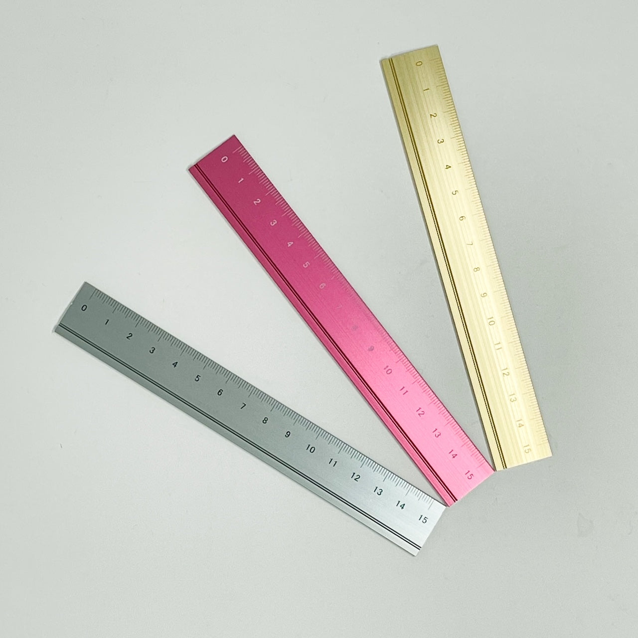 Slip-On Aluminium Ruler 15 cm Red