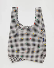 Load image into Gallery viewer, BAGGU Standard Baggu - Gingham Hearts
