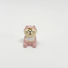Load image into Gallery viewer, concombre Figurine Blue Baby Cat Pink - MAIDO! Kairashi Shop
