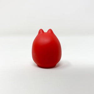 concombre Daruma Cat Figurine - Red - MAIDO! Kairashi Shop