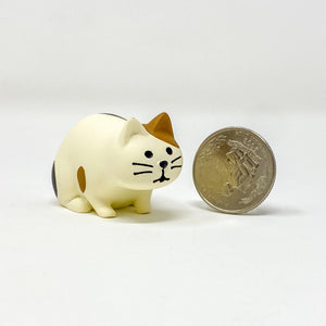 concombre Figurine Curious Calico Cat - MAIDO! Kairashi Shop